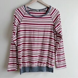 Kut from the Kloth Cotton Crewneck Long Sleeve Top in Maroon Striped, Size Small